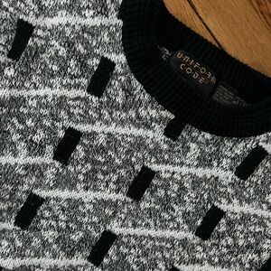 Vintage Black and White Crewneck Sweater